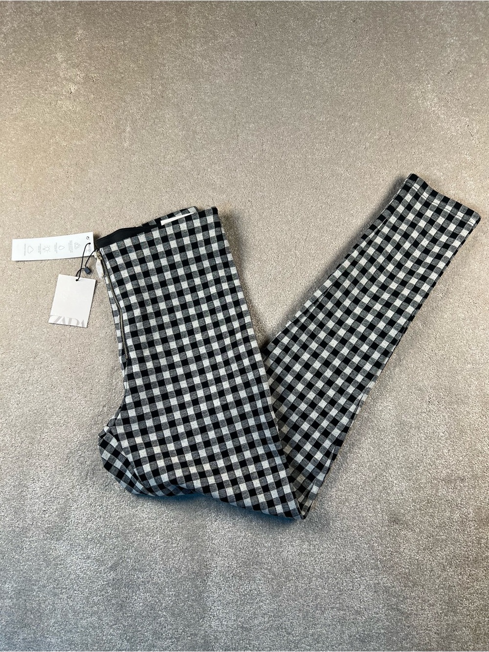 Zara Pants Mid Rise Legging Black Gray Check NWT Women's Medium